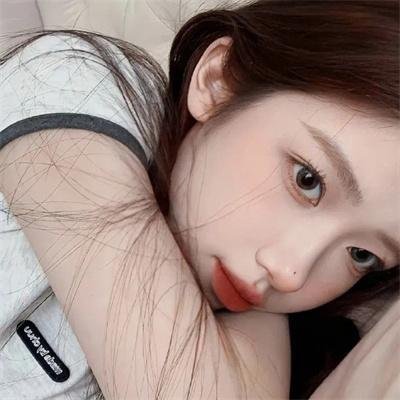 独自生活的人们 封面